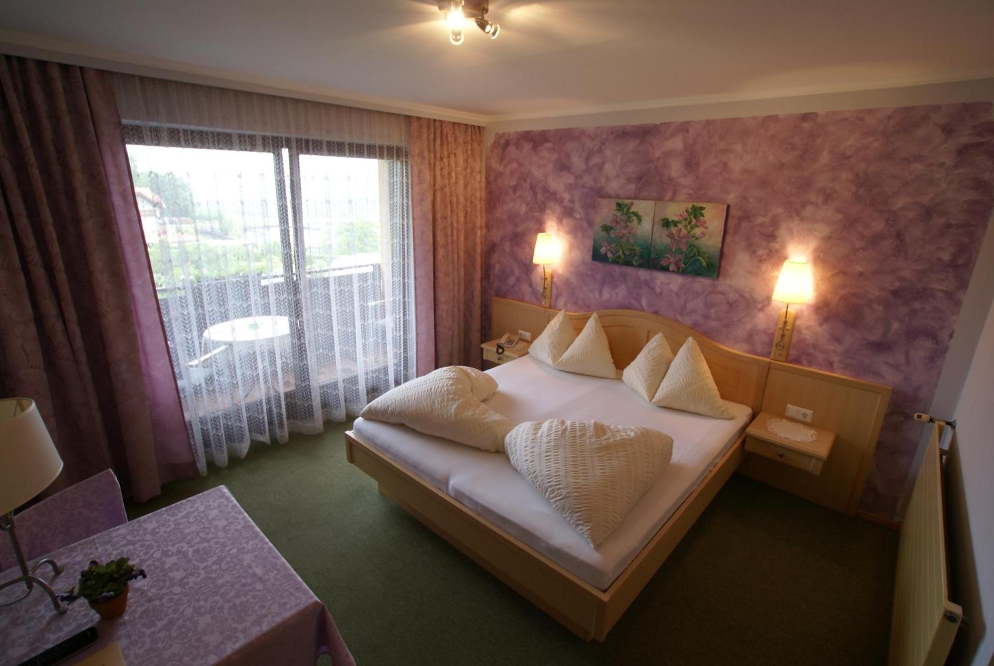 Gasthof Hotel Zur Post Ferlach Extérieur photo